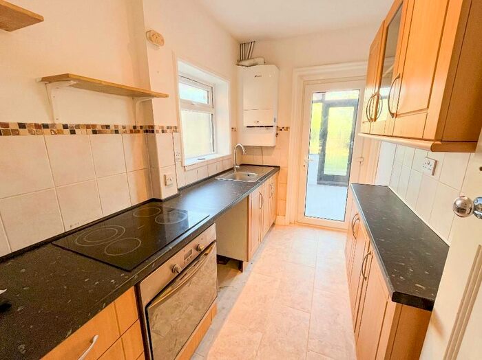 3 Bedroom Property To Rent In Cleveland Gardens, Cricklewood, London, NW2