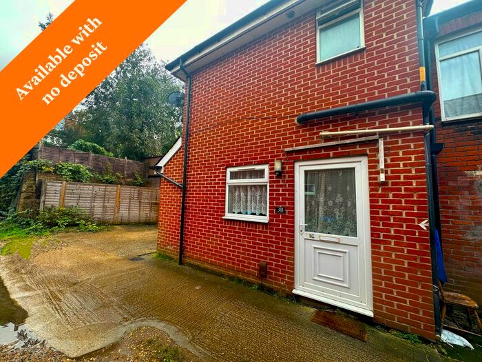 1 Bedroom End Of Terrace House To Rent In Manor Farm Road, Southampton, SO18