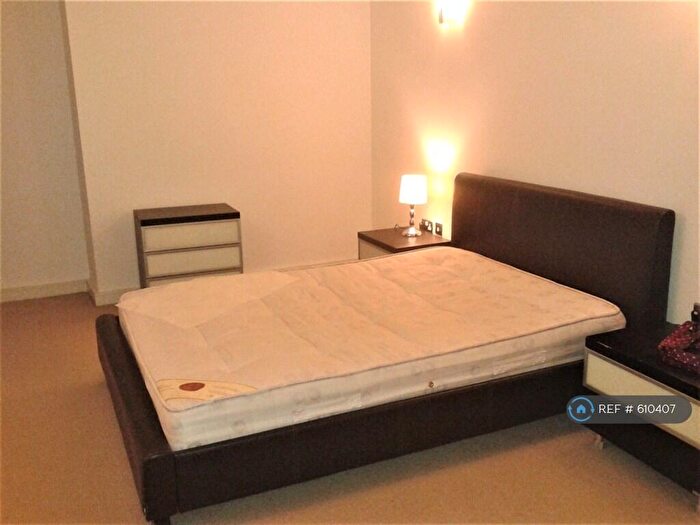 1 Bedroom Flat To Rent In High Street, Slough, SL1