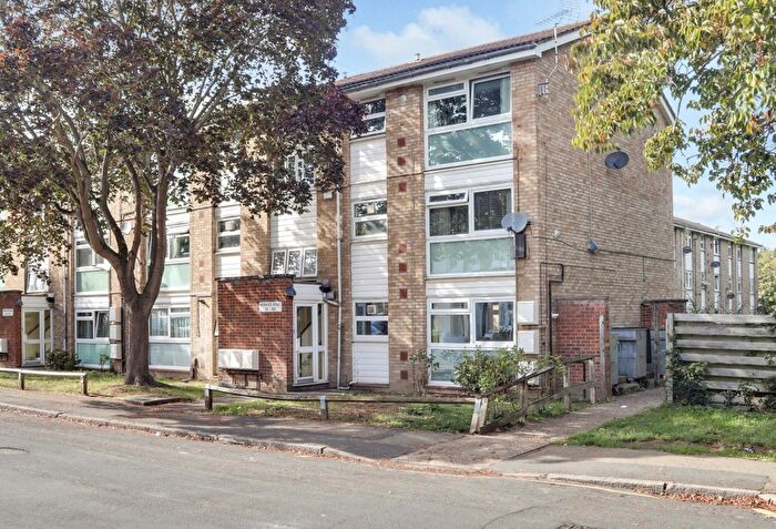2 Bedroom Flat For Sale In Howard Road, Bromley, BR1
