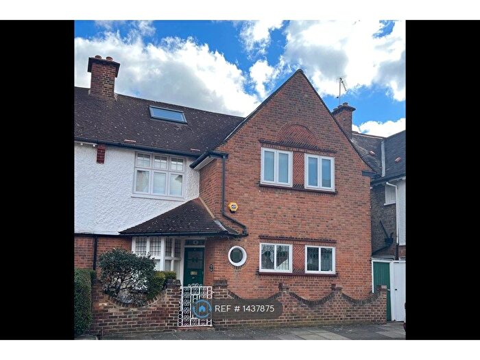 5 Bedroom Semi-Detached House To Rent In Holmesdale Avenue, London, SW14