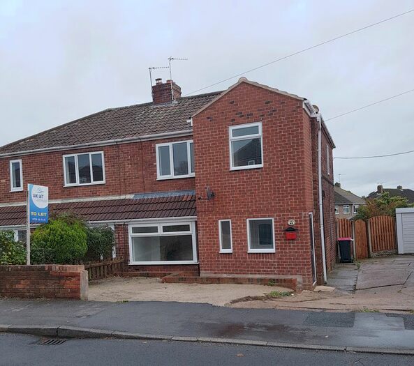 3 Bedroom Semi-Detached House To Rent In Myrtle Crescent, Wickersley, Rotherham, S66
