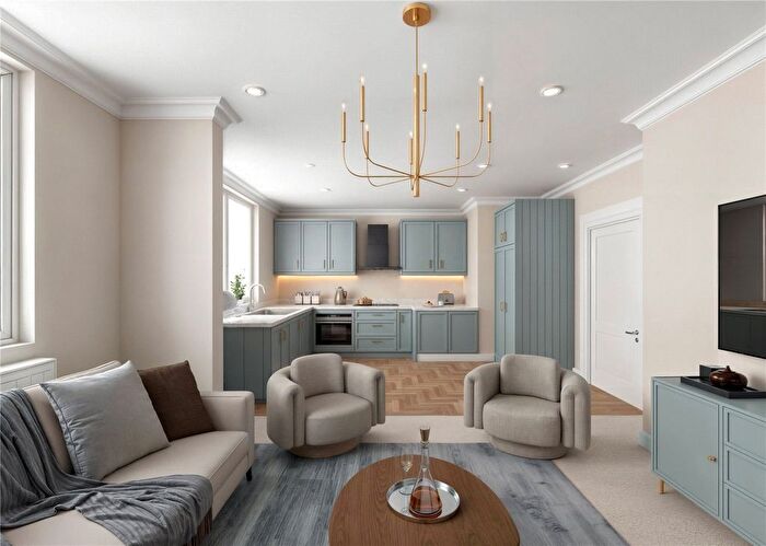 2 Bedroom Flat For Sale In Woodgrange Drive, Thorpe Bay, Essex, SS1