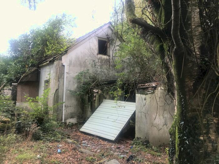 Property For Sale In Weirglodd Dywyll, Waunfawr, Caernarfon, Wales, LL55