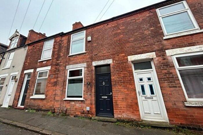 2 Bedroom Terraced House To Rent In Bennett Street, Nottingham, NG3