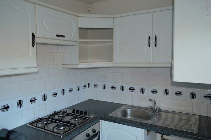 1 Bedroom Apartment To Rent In South Parade, Weston-Super-Mare, BS23