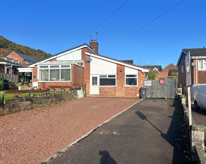 2 Bedroom Semi-Detached Bungalow For Sale In The Crescent, Mitcheldean, GL17
