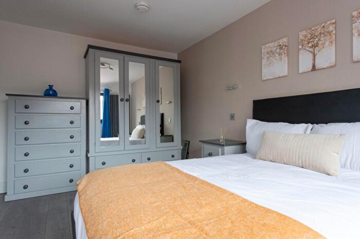 4 Bedroom House To Rent In Radnor Road, London, SE15