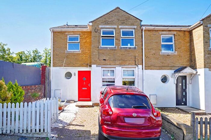 2 Bedroom House For Sale In Auckland Hill, London, SE27