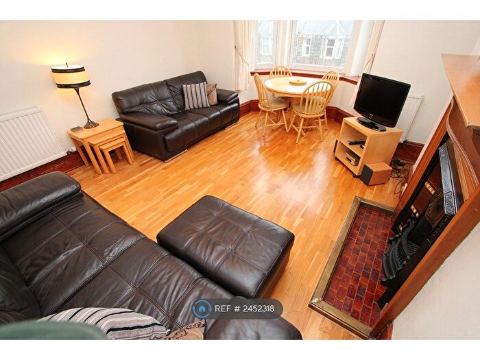 2 Bedroom Flat To Rent In Forest Avenue, Aberdeen, AB15