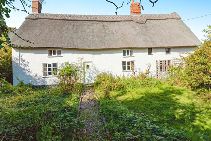 2 Bedroom Character Property For Sale In The Street, Rumburgh, Halesworth, IP19