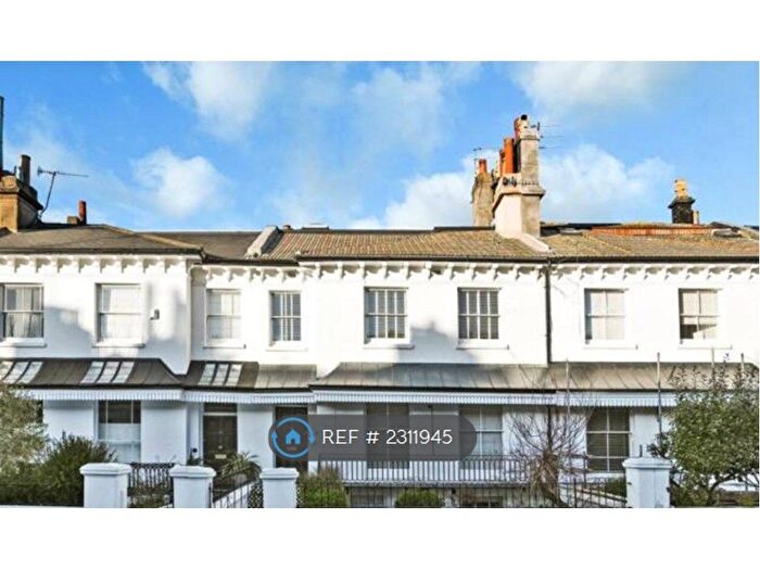 2 Bedroom Flat To Rent In Ground, Brighton, BN1