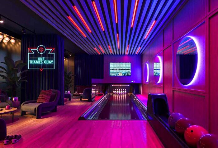 2 Bedroom Flat For Sale In One Thames Quay, Canary Wharf, London, E14