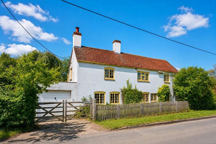 4 Bedroom Detached House For Sale In Worminghall Road, Oakley, HP18