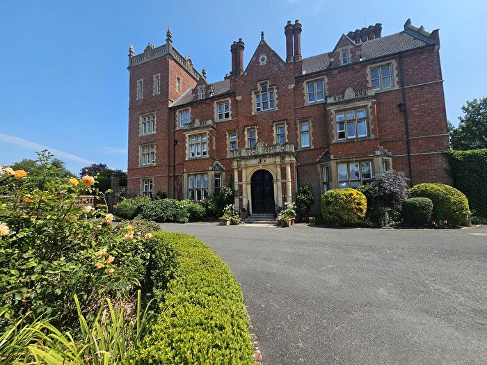 2 Bedroom Flat For Sale In Rusper Road, Dorking, RH5