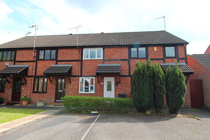 2 Bedroom Town House To Rent In Tudor Close, Long Eaton, Nottingham, NG10