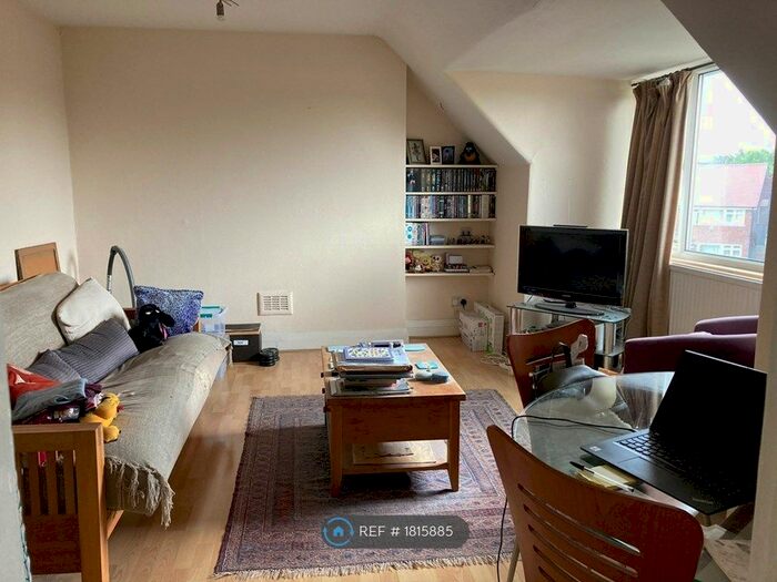 1 Bedroom Flat To Rent In Golders Green, London, NW11