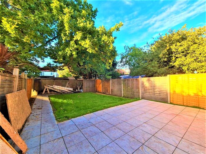 5 Bedroom Semi-Detached House To Rent In Hayes Crescent, London, NW11