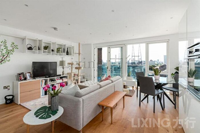 2 Bedroom Flat To Rent In Turnberry Quay, Canary Wharf, E14