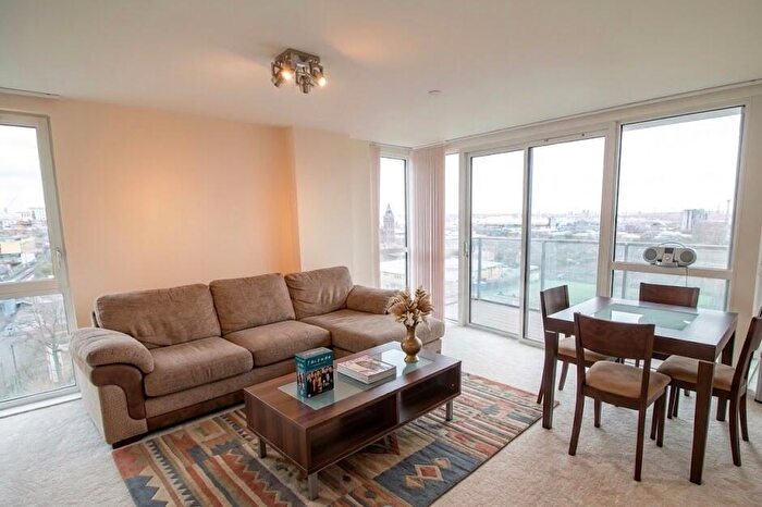1 Bedroom Apartment To Rent In Panoramic Tower, Hay Currie Street, Poplar, London, E14