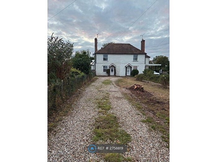 2 Bedroom Semi Detached House To Rent In Long Row, Ashford, TN25