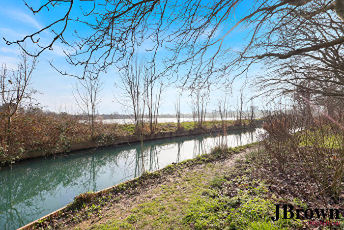 1 Bedroom Apartment To Rent In Riverside Apartments, London, London, London, N4