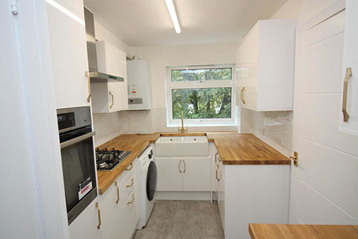 1 Bedroom Flat To Rent In Wycombe Court, SE3
