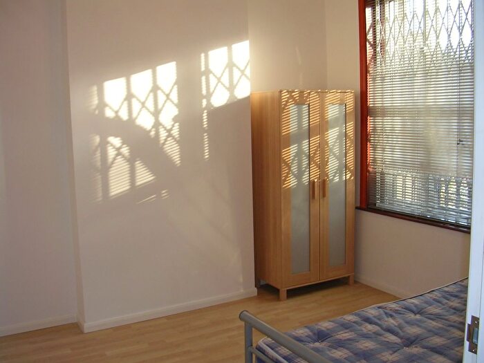 1 Bedroom Flat To Rent In Rigby Mews, Ilford, IG1