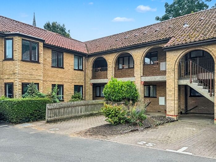 2 Bedroom Flat For Sale In North Hirne Court, St. Anns Street, King's Lynn, Norfolk, PE30