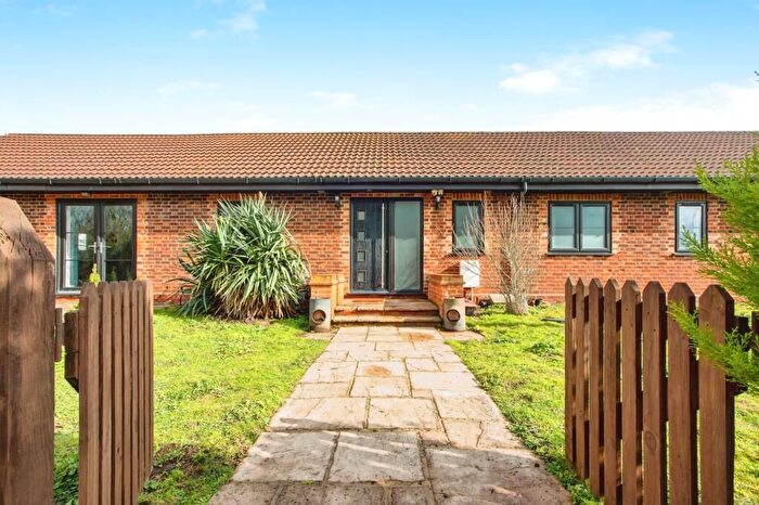 3 Bedroom Bungalow For Sale In Barrington Lodge, Brentwood Road, Grays, RM16