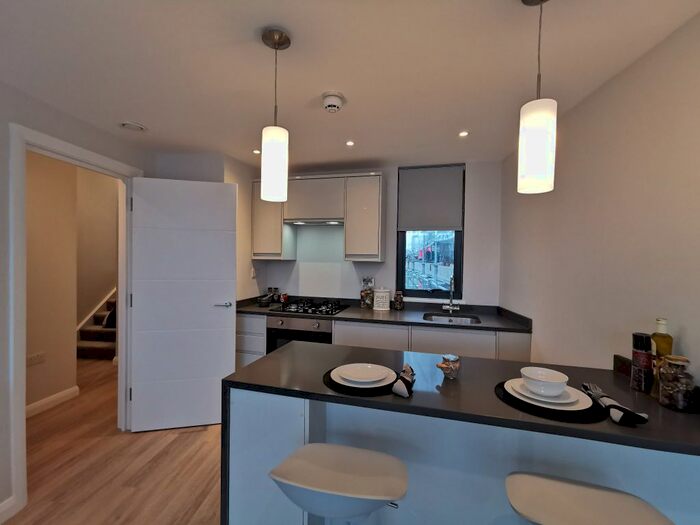 1 Bedroom Property To Rent In High Road, London, NW10