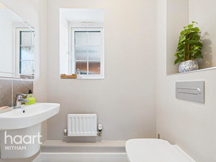 4 Bedroom Terraced House For Sale In Flemming Way, Witham, CM8