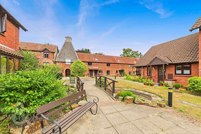 2 Bedroom Flat For Sale In Malthouse Court, Harleston, IP20
