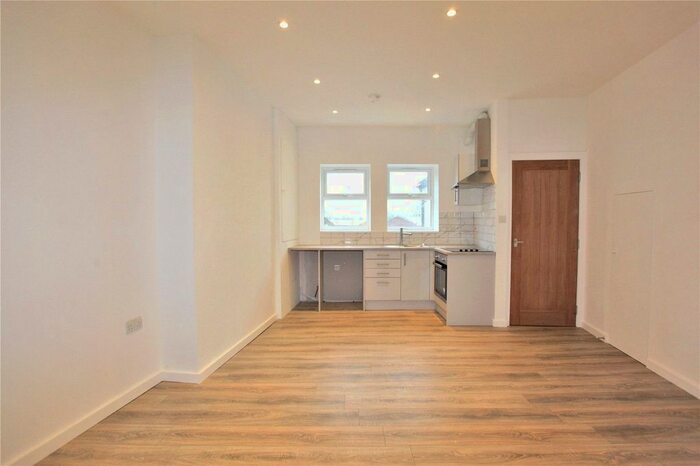 1 Bedroom Flat To Rent In George Lane, South Woodford E18