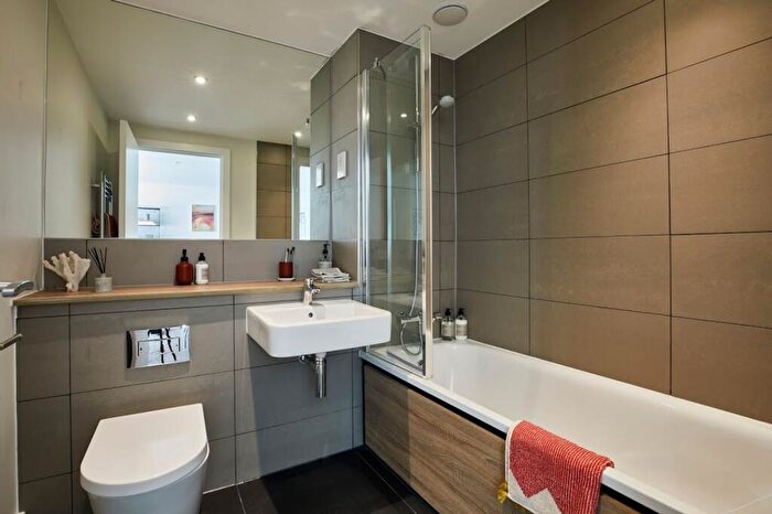 2 Bedroom Apartment To Rent In The Whitmore Collection, Newhall Walk, B3