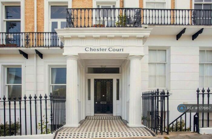 2 Bedroom Penthouse To Rent In Sussex Square, Brighton, BN2