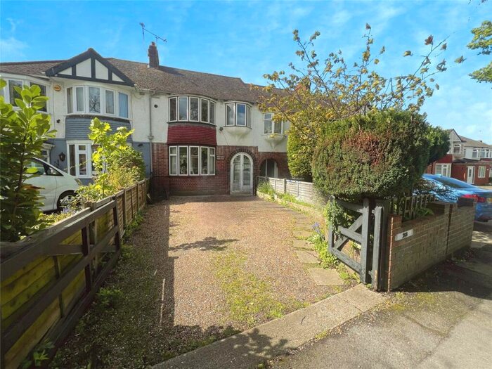 3 Bedroom Terraced House To Rent In City Way, Rochester, Kent, ME1