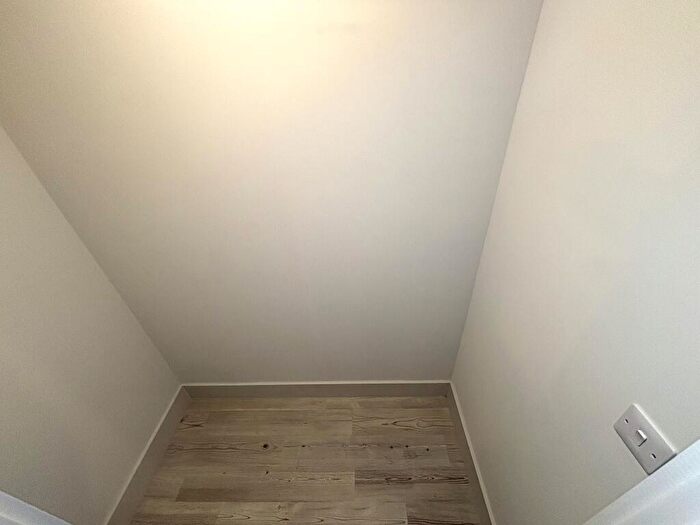 1 Bedroom Flat To Rent In Prince Charles Road, Exeter, EX4