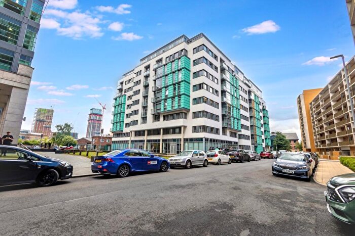 1 Bedroom Flat For Sale In Ingram Street, Leeds, LS11