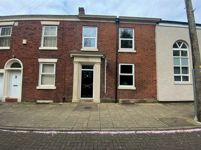 3 Bedroom Terraced House To Rent In St. Pauls Square, Preston, PR1