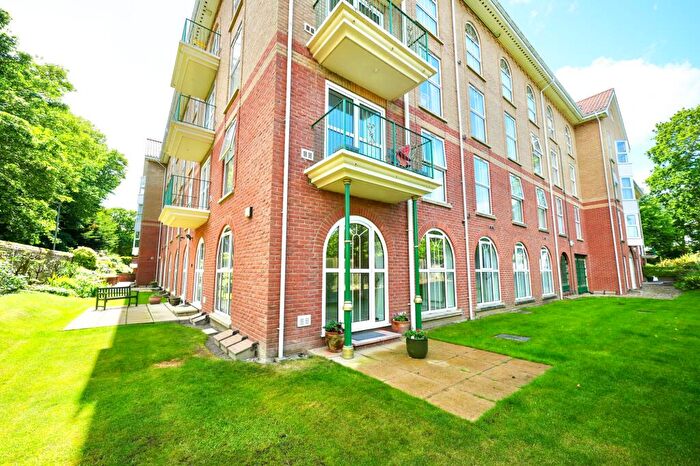 2 Bedroom Apartment For Sale In Colne Road, Cromer, NR27