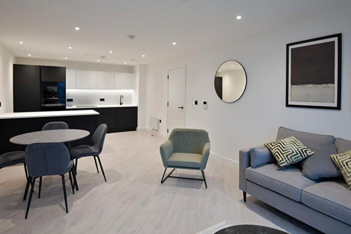 2 Bedroom Apartment To Rent In Trinity Way, Vista River Gardens, M3