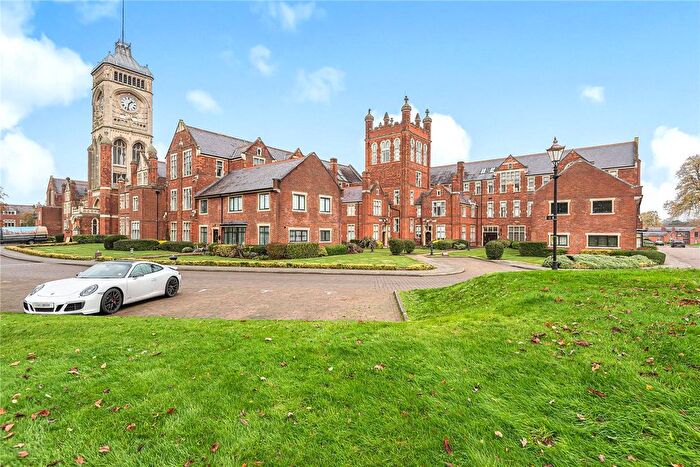 3 Bedroom Flat For Sale In Windsor House, King Edward Place, Bushey, Hertfordshire, WD23