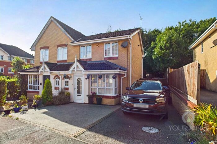 3 Bedroom Semi-Detached House For Sale In Abbots Close, Kettering, Northamptonshire, NN15