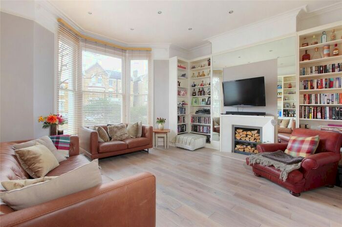 1 Bedroom Flat To Rent In Macaulay Road, Clapham, SW4