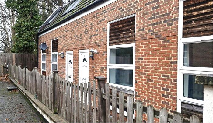 1 Bedroom Flat To Rent In Uplands Close, London, SE18