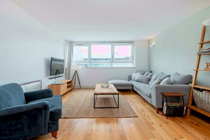 2 Bedroom Flat To Rent In Hacon Square, London Fields, E8