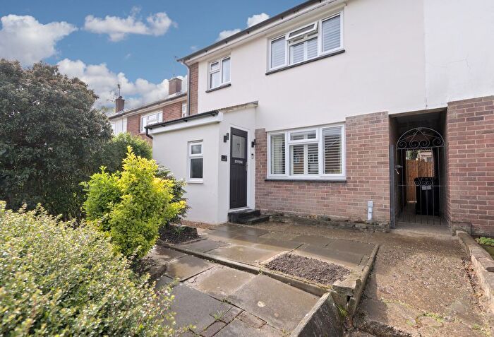 3 Bedroom Terraced House For Sale In Quinta Drive, Barnet, EN5