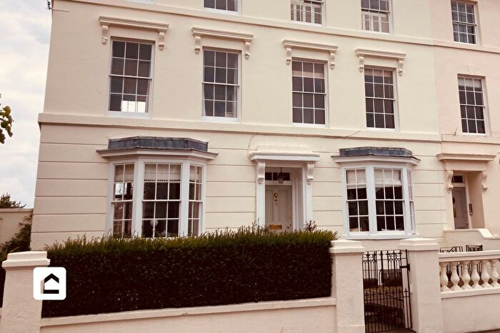 2 Bedroom Flat To Rent In London Road, Canterbury, Kent, CT2