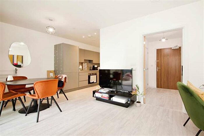 1 Bedroom Flat To Rent In Rosefinch Apartments, Shearwater Dr, NW9